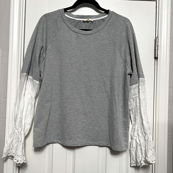 Gilli “The Coziest”Bohemian Lace Long Sleeve Top - Picture 4 of 11